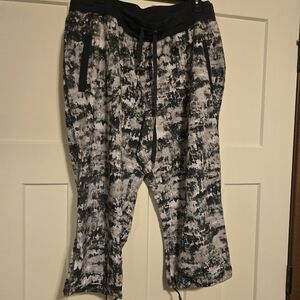 Reebok cropped pants